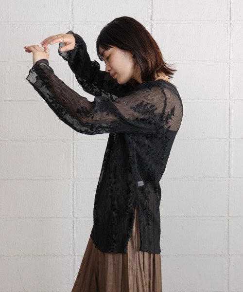 Bou Jeloud(ブージュルード)の「刺しゅうプルオーバー(その他トップス・レディース・ブラック/オフホワイト・FREE)」の19枚目の写真