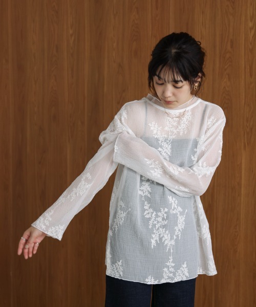 Bou Jeloud(ブージュルード)の「刺しゅうプルオーバー(その他トップス・レディース・ブラック/オフホワイト・FREE)」の7枚目の写真