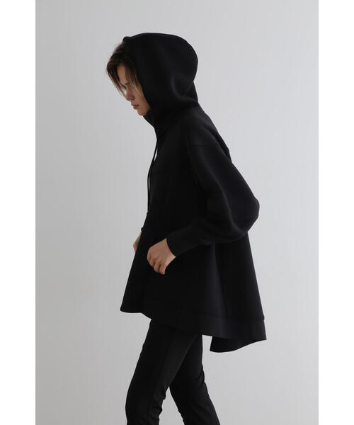 新品タグ付き　LE PHIL SPORTS テックダンボールジャージフーディ LE PHIL SPORTS》テックダンボールフーディ | LE PHIL（ル フィル