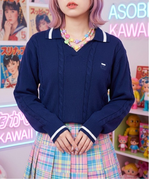 FILA(フィラ)の「L/S KNIT SHIRTS(ニット/セーター・レディース・オフホワイト/ネイビー/ワインレッド・M/L/XL)」の2枚目の写真