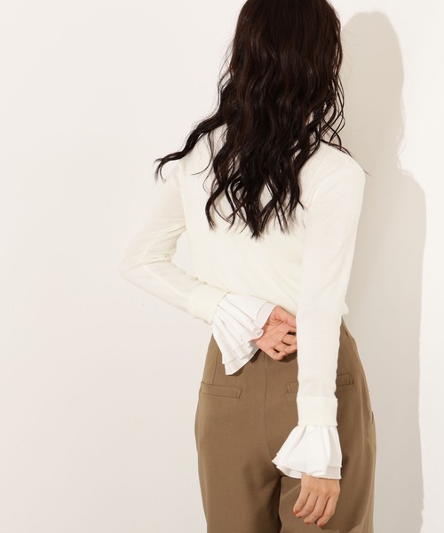 N.(N. Natural Beauty Basic)(エヌエヌナチュラルビューティーベーシック)の「カフスドッキングニット(ニット/セーター・レディース・オフホワイト/グレー/ブラック・MEDIUM)」の2枚目の写真