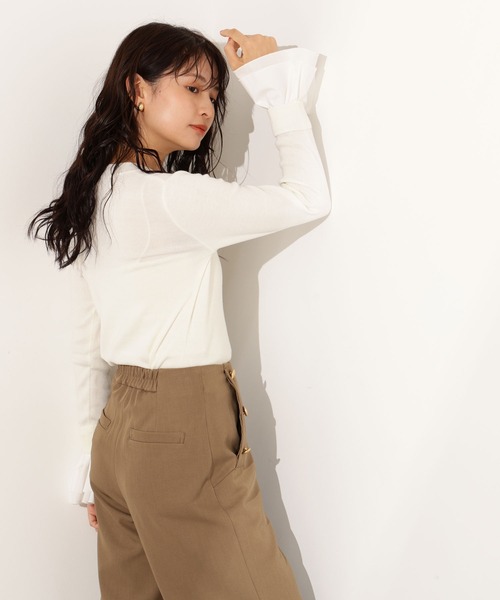 N.(N. Natural Beauty Basic)(エヌエヌナチュラルビューティーベーシック)の「カフスドッキングニット(ニット/セーター・レディース・オフホワイト/グレー/ブラック・MEDIUM)」の8枚目の写真