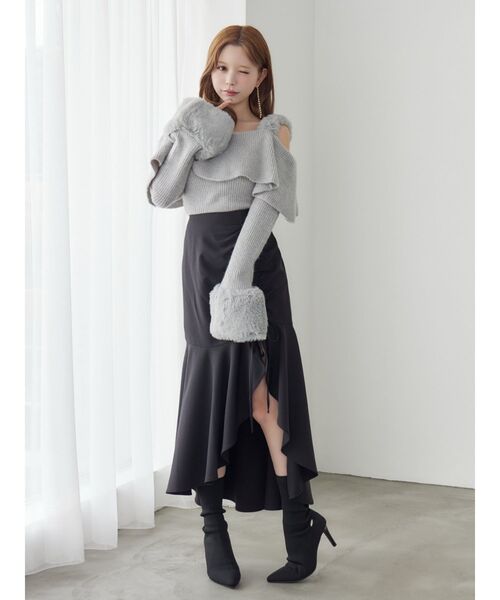 EATME（イートミー）の「フェイクファーストラップオフショルダーリブニット（ニット/セーター・レディース・グレー/アイボリー/ブラック・FREE）」の6枚目の写真