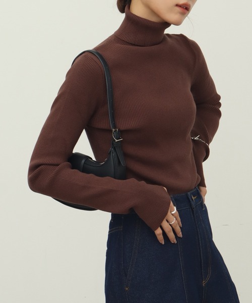 NOGLE（ノグル）の「【NOGLE/ノグル】リブタートルニット（ニット/セーター・レディース・ブラック系/イエロー/ライトグレー/ブラウン/レッド/アイボリー/ブラック/グレイッシュベージュ/オリーブ/グレー/アイボリー系/ブルー・FREE）」の6枚目の写真