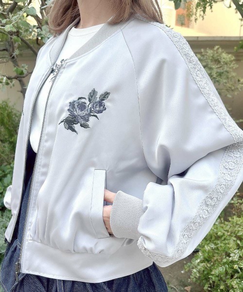 F i.n.t（フィント）の「バックローズ刺繍サテンブルゾン（ブルゾン