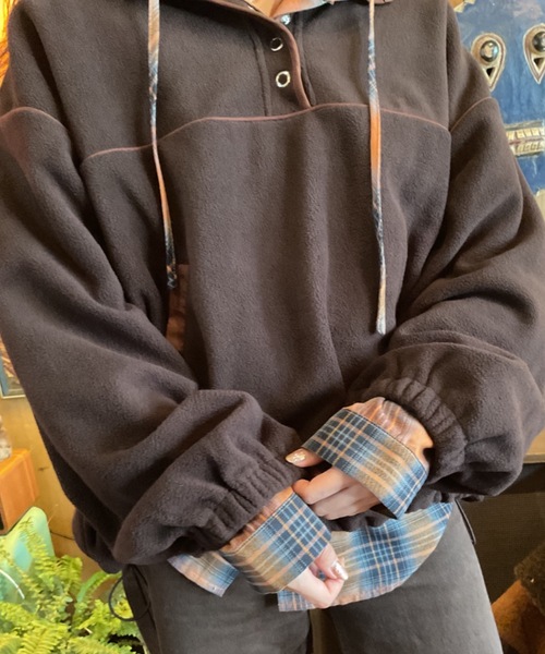 Unitage（ユニテージ）の「ハーフ釦フリーストップス（スウェット・レディース・アイボリー/ブラウン・FREE）」の15枚目の写真