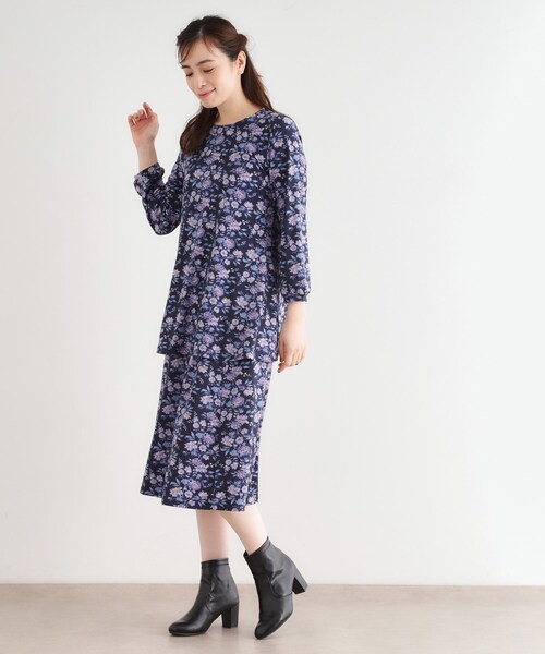 LAURA ASHLEY(ローラアシュレイ)の「【洗える/ジャージ素材/同柄アイテムあり】ロミリー柄 チュニック(チュニック・レディース・ベージュ系/ネイビー系・38/40)」の9枚目の写真