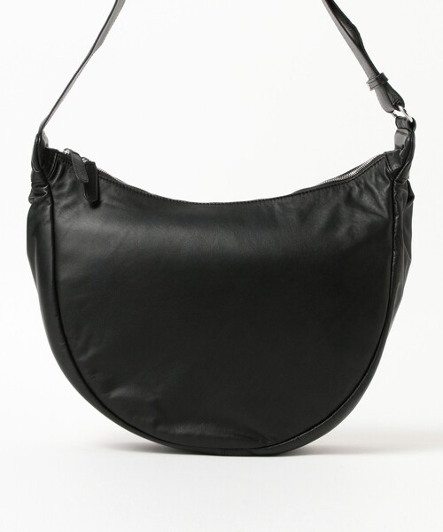 BEAMS（ビームス）の「ハーフムーン レザーバッグ（トートバッグ・メンズ・ブラック・ONE SIZE）」の5枚目の写真