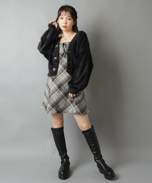 SPINNS(スピンズ)の「リボンボタンが可愛ふわふわシャギーカーディガン(カーディガン/ボレロ・レディース・ワイン/アイボリー/ブラック・ONESIZE)」の18枚目の写真