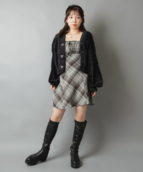 SPINNS(スピンズ)の「リボンボタンが可愛ふわふわシャギーカーディガン(カーディガン/ボレロ・レディース・ワイン/アイボリー/ブラック・ONESIZE)」の19枚目の写真