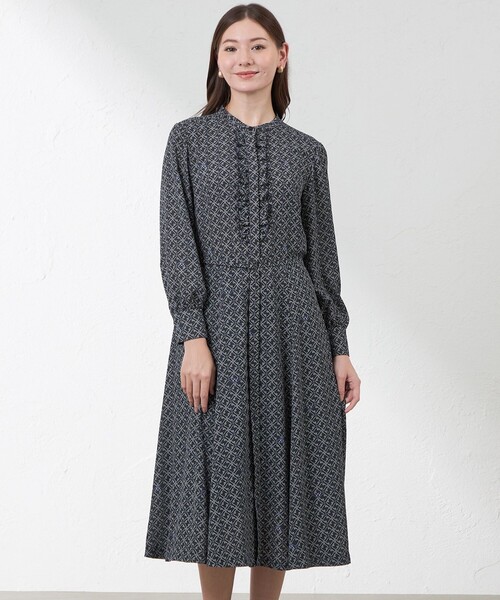 amaca(アマカ)の「【Anniversary Piece】【LIBERTY】Ribbon Medallionワンピース(ワンピース・レディース・ダークネイビー/ワイン・40/38)」の2枚目の写真