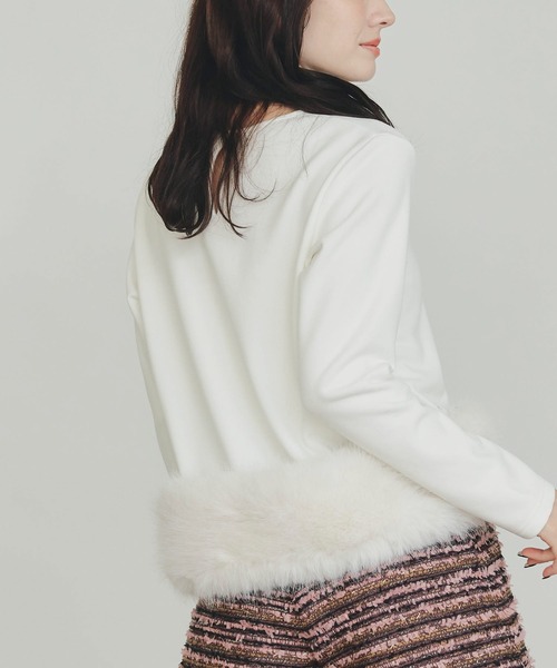 PICCIN PERLA(ピッチンペルラ)の「裾フェイクファー切り替えプルオーバー(Tシャツ/カットソー・レディース・オフホワイト/サックスブルー/ブラック・M)」の5枚目の写真