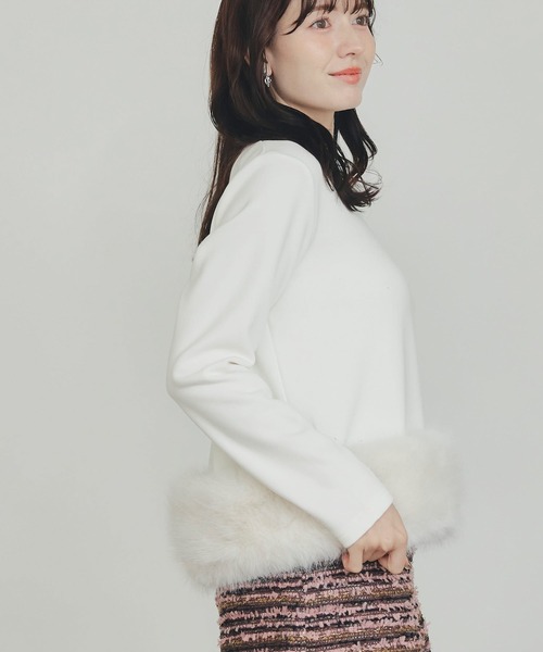 PICCIN PERLA(ピッチンペルラ)の「裾フェイクファー切り替えプルオーバー(Tシャツ/カットソー・レディース・オフホワイト/サックスブルー/ブラック・M)」の4枚目の写真