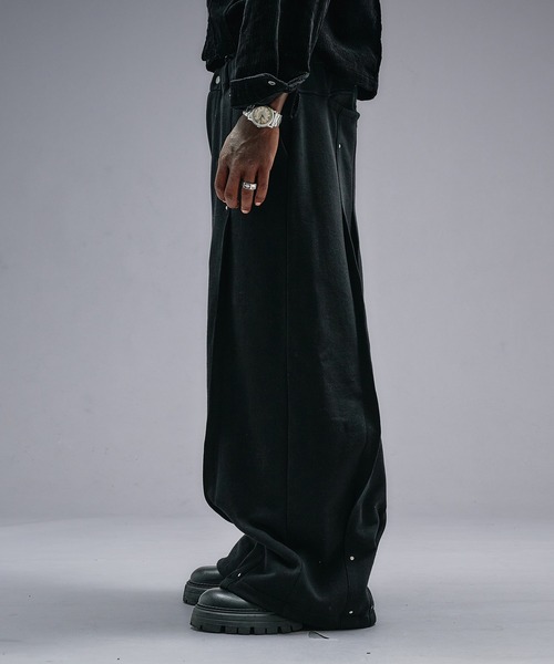 ANDER HUNK（アンダーハンク）の「Super Buggy Pleats Sweat Pants / スーパーバギープリーツスウェットパンツ（スウェットパンツ・メンズ・ブラック/カーキ・LARGE/SMALL/MEDIUM）」の11枚目の写真