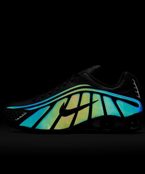 NIKE Shox R4 SE（ナイキ ショックス R4 SE）（スニーカー）｜NIKE