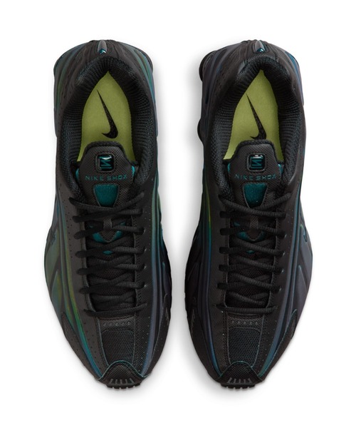 NIKE(ナイキ)の「NIKE Shox R4 SE(ナイキ ショックス R4 SE)(スニーカー・メンズ・ブラック系・25cm/25.5cm/26cm/26.5cm/27cm/27.5cm/28cm/28.5cm/29cm)」の8枚目の写真