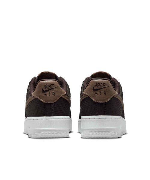 [ナイキ] エア フォース 1 '07 [W AIR FORCE 1 '07] ベルベットブラウン/ホワイト/メタリックシルバー/ミンクブラウン IM6533-200 ナイキ エア フォース 1 '07 ウィメンズシューズ / Nike Air Force 1