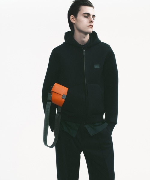ARMANI EXCHANGE（アルマーニエクスチェンジ）の「【A|X アルマーニ エクスチェンジ】AXロゴ スキューバエフェクト ジップアップフーデッドスウェットシャツ（スウェット・メンズ・ブラック・SMALL/MEDIUM/X-LARGE/LARGE/X-SMALL）」の6枚目の写真