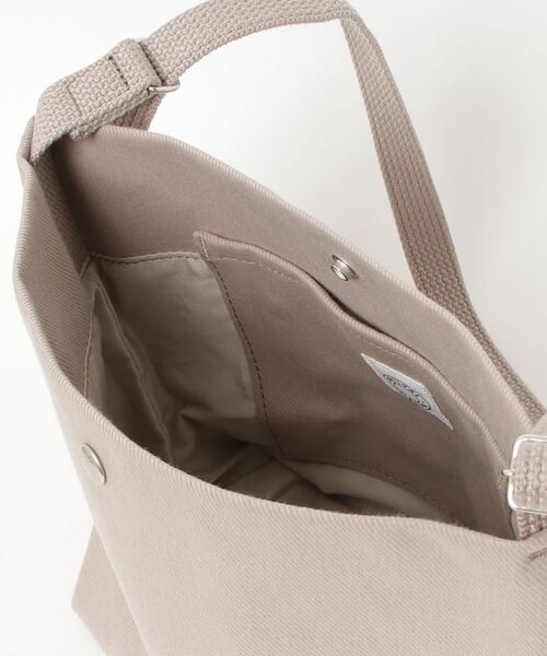 ORCIVAL(オーシバル)の「ORCIVAL/SHOULDER POUCH MEDIUM(ショルダーバッグ・レディース・グレー/ブラック・FREE)」の5枚目の写真