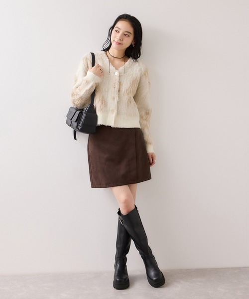 VIS（ビス）の「アート柄ジャガード起毛ニットカーディガン/イージーケア（カーディガン/ボレロ・レディース・オフホワイト/ライトグレー・FREE）」の8枚目の写真