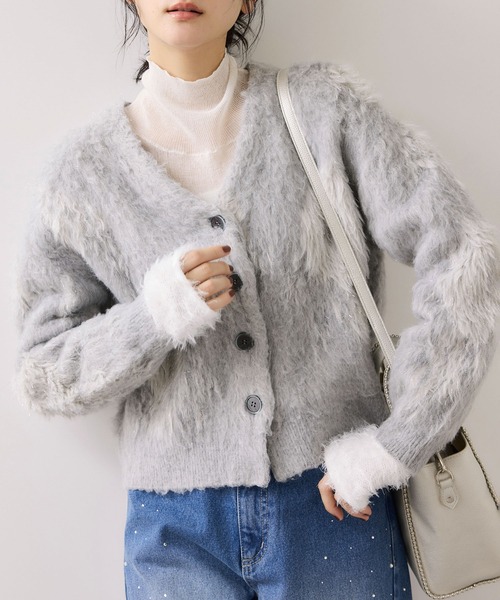 VIS（ビス）の「アート柄ジャガード起毛ニットカーディガン/イージーケア（カーディガン/ボレロ・レディース・オフホワイト/ライトグレー・FREE）」の11枚目の写真