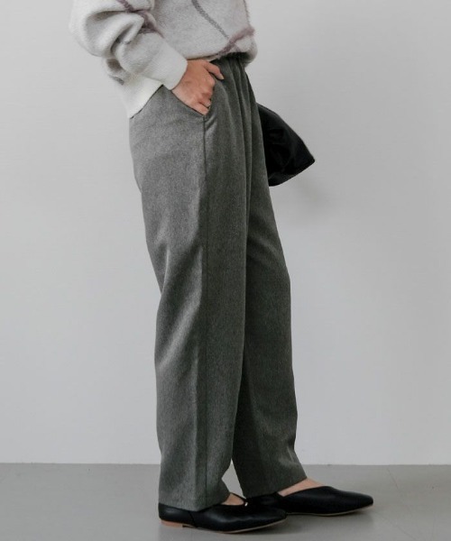 aquagarage(アクアガレージ)の「ヘリンボーンコクーンパンツ(その他パンツ・レディース・グレー/ブラック・M/L/LL)」の10枚目の写真