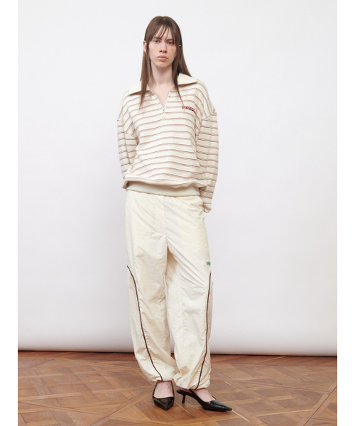 Kijun(キジュン)の「Logo Woven Jogger Pants Ivory(スウェットパンツ・レディース・その他・MEDIUM)」の4枚目の写真