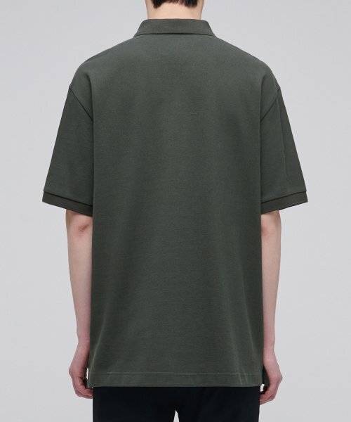 MUSINSA STANDARD(ムシンサスタンダード)の「リラックスフィットピケポロシャツ【カーキ】(ポロシャツ・メンズ・その他・XX-LARGE/SMALL/MEDIUM/LARGE/X-LARGE)」の2枚目の写真