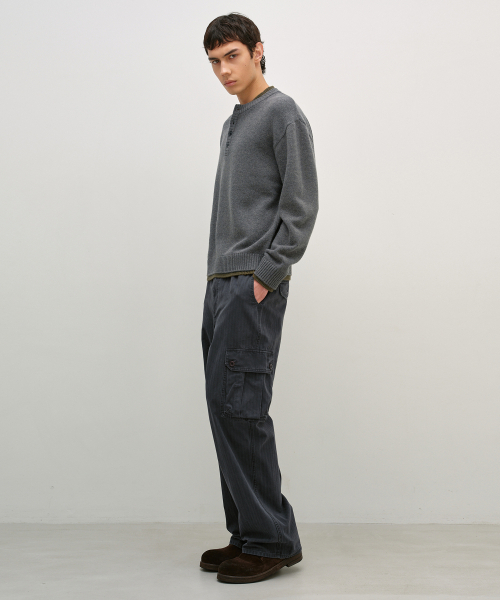 INSILENCE(インサイロンス)の「ダブルレイヤードヘンリーネックニット グレー(ニット/セーター・レディース・その他・LARGE/SMALL/MEDIUM)」の2枚目の写真