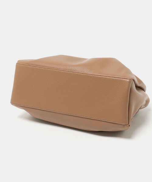 green label relaxing（グリーンレーベルリラクシング）の「タック トートバッグ（トートバッグ・レディース・オフホワイト/ブラウン系/ブラック・FREE）」の14枚目の写真