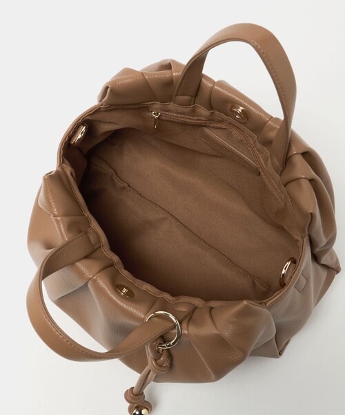 green label relaxing（グリーンレーベルリラクシング）の「タック トートバッグ（トートバッグ・レディース・オフホワイト/ブラウン系/ブラック・FREE）」の15枚目の写真