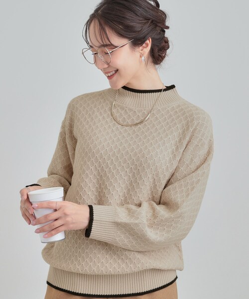 DRESKIP(ドレスキップ)の「【洗濯機可/毛玉レス】配色がアクセント ダイヤ柄ゆるニット(ニット/セーター・レディース・サンドベージュ/ブルー系その他/ダークブラウン/ワインレッド/ブラック・01/02/03/04)」の1枚目の写真