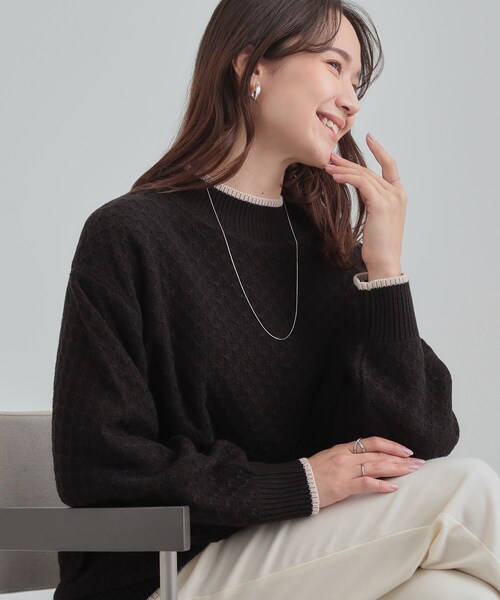 DRESKIP(ドレスキップ)の「【洗濯機可/毛玉レス】配色がアクセント ダイヤ柄ゆるニット(ニット/セーター・レディース・サンドベージュ/ブルー系その他/ダークブラウン/ワインレッド/ブラック・01/02/03/04)」の2枚目の写真