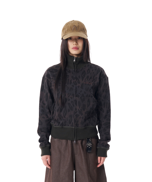 AAKAM(アーカム)の「Leopard Logo Track Jacket (Black)(ナイロンジャケット・レディース・その他・1/2)」の4枚目の写真