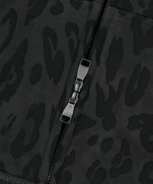 AAKAM(アーカム)の「Leopard Logo Track Jacket (Black)(ナイロンジャケット・レディース・その他・1/2)」の10枚目の写真