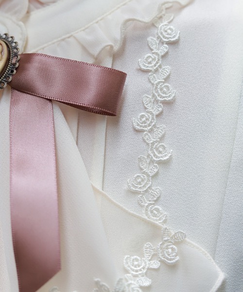 axes femme（アクシーズファム）の「ジャボブローチ付ロングワンピース（ワンピース・レディース・キナリ/ワイン/ブラック・MEDIUM）」の8枚目の写真