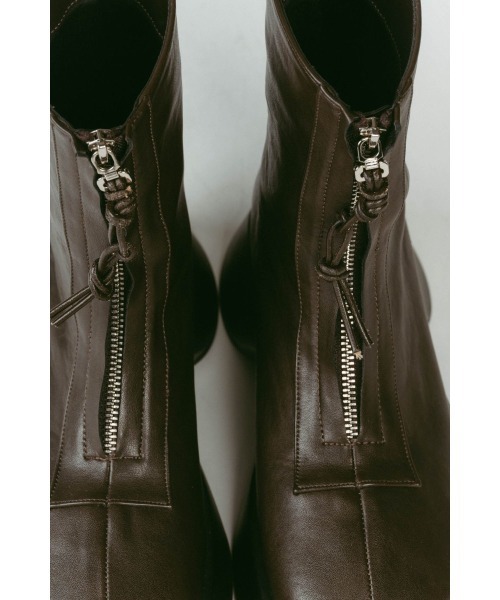Knuth Marf(クヌースマーフ)の「front zip platform boots(ブーツ・レディース・ブラウン/ブラック・23cm/24cm/25cm)」の4枚目の写真