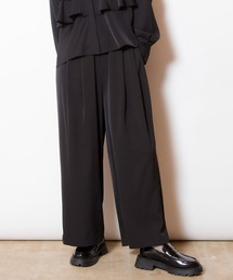 タックワイドパンツ