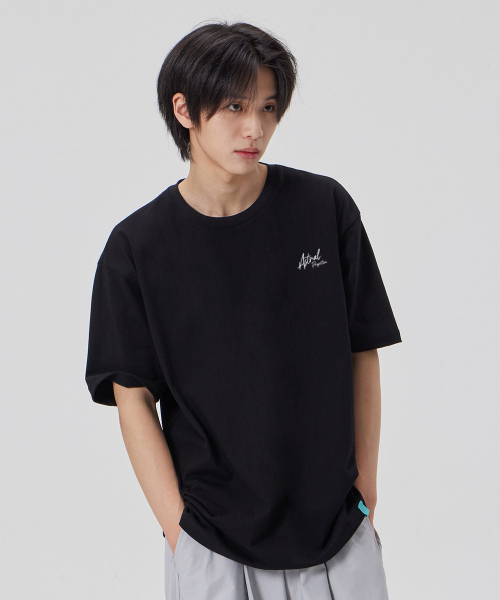 ASTRAL PROJECTION（アストラルプロジェクション）の「[ラズベリージャム]コットンルーズフィット半袖Tシャツ_ブラック（Tシャツ/カットソー・メンズ・その他・MEDIUM/LARGE/X-LARGE/XX-LARGE）」の3枚目の写真