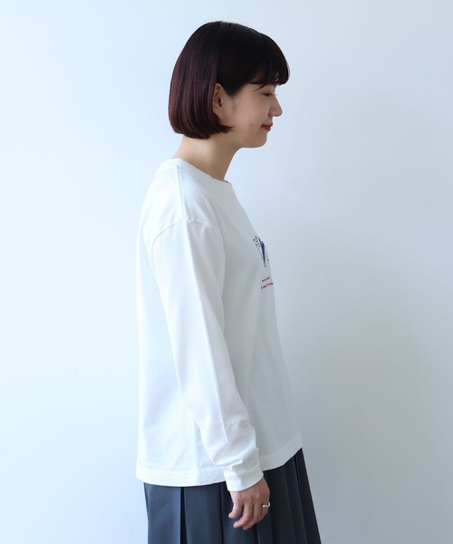 bulle de savon(ビュルデサボン)の「うさぎりんご刺繍 ロンT(Tシャツ/カットソー・レディース・ホワイト/グレー・FREE)」の12枚目の写真