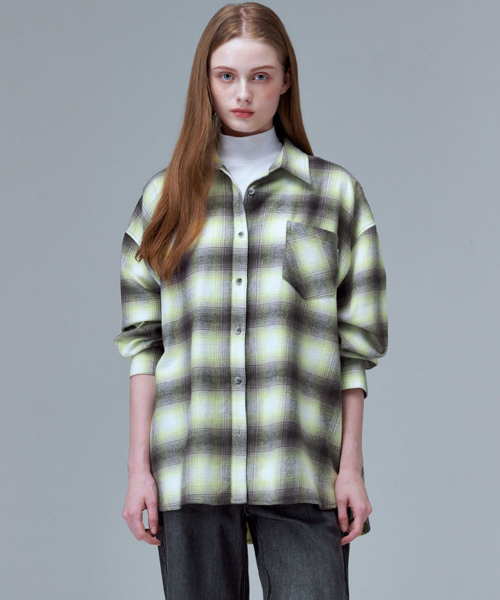MALOUPE（マロップ）の「4119 裏起毛オーバーサイズチェックシャツ（イエロー）（シャツ/ブラウス・レディース・イエロー・FREE）」の3枚目の写真