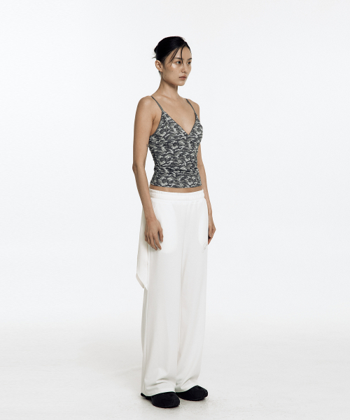 KASHIKO(カシコ)の「Scarf Sweat Pants White(スウェットパンツ・レディース・その他・FREE)」の9枚目の写真