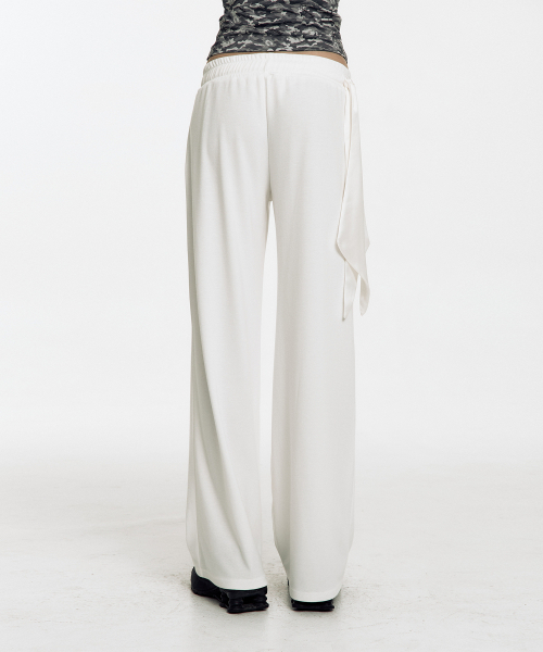KASHIKO(カシコ)の「Scarf Sweat Pants White(スウェットパンツ・レディース・その他・FREE)」の12枚目の写真
