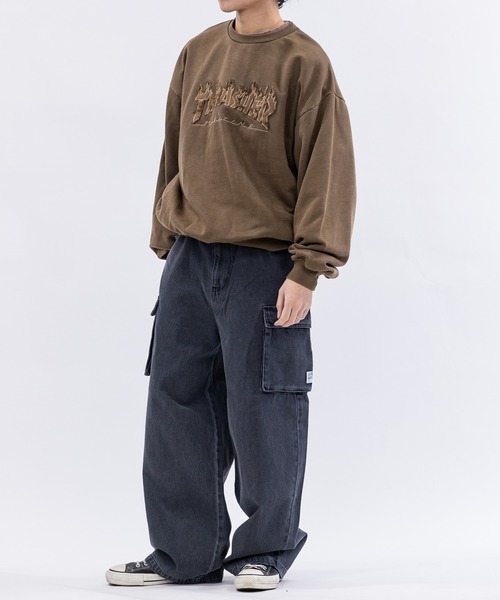 THRASHER(スラッシャー)の「【at】〔THRASHER/スラッシャー〕ダメージデニムアップリケ ピグメント クルーネックスウェット(スウェット・メンズ・チャコールグレー/ブラウン/ピンク/グレー・MEDIUM/LARGE)」の16枚目の写真