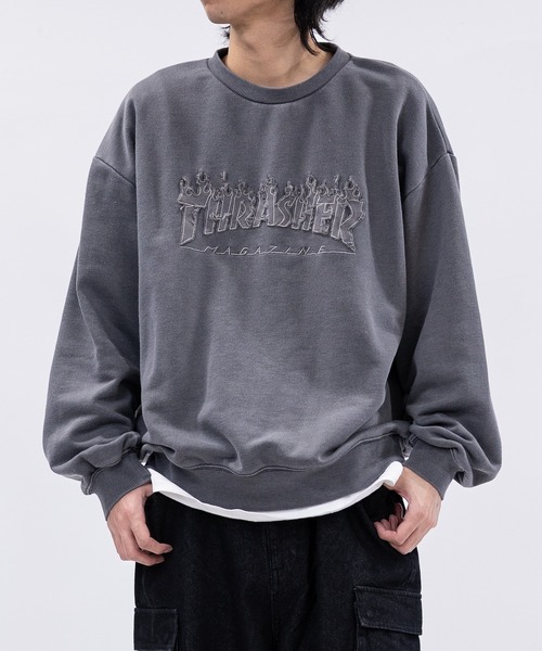 THRASHER(スラッシャー)の「【at】〔THRASHER/スラッシャー〕ダメージデニムアップリケ ピグメント クルーネックスウェット(スウェット・メンズ・チャコールグレー/ブラウン/ピンク/グレー・MEDIUM/LARGE)」の5枚目の写真