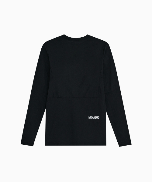 MENASOO(ミナス)の「VENODE Small Track Logo Active Long Tshirts_Black (Tight Fit)(Tシャツ/カットソー・レディース・ブラック・1/2)」の18枚目の写真