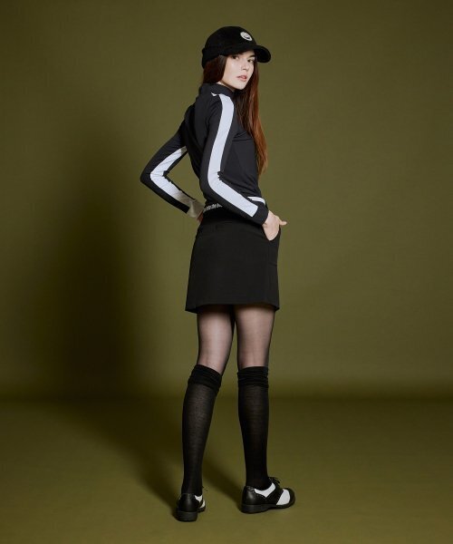 NEU GOLF(エヌイーユーゴルフ)の「MOCK-NECK BLOCK T-SHIRT - BLACK(Tシャツ/カットソー・レディース・その他・LARGE/MEDIUM/SMALL)」の12枚目の写真