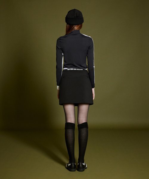 NEU GOLF(エヌイーユーゴルフ)の「MOCK-NECK BLOCK T-SHIRT - BLACK(Tシャツ/カットソー・レディース・その他・LARGE/MEDIUM/SMALL)」の16枚目の写真