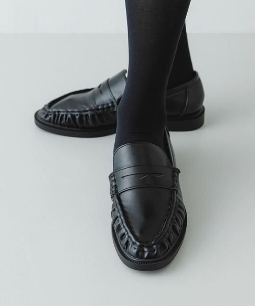 RODE SKO（ロデスコ）の「ギャザーローファー（ローファー・レディース・キャメル/ブラック・36/37/38）」の4枚目の写真