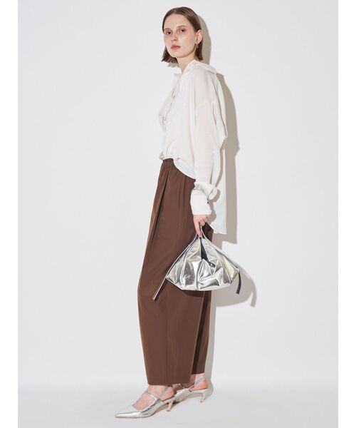 ELENDEEK（エレンディーク）の「サテンカシュクールシャツ（シャツ/ブラウス・レディース・オフホワイト/キャメル・FREE）」の16枚目の写真